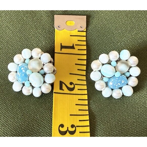 Vintage Blue White Beaded Cluster Design Clip-On Earrings - Picture 9 of 9